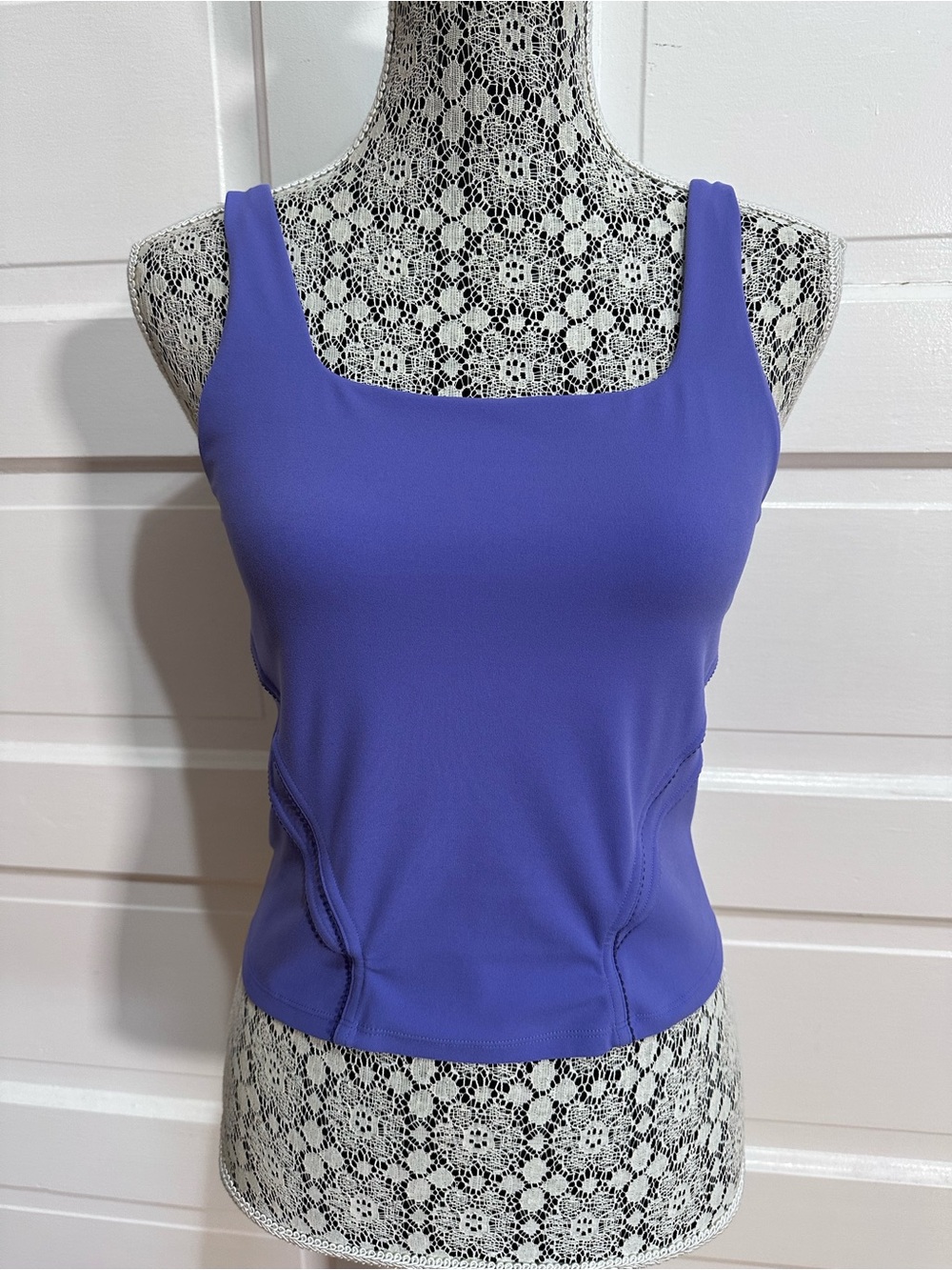 Lululemon Nulu and Mesh-Back Shelf-Bra Yoga Tank Top Size 8 Charged Indigo $68
